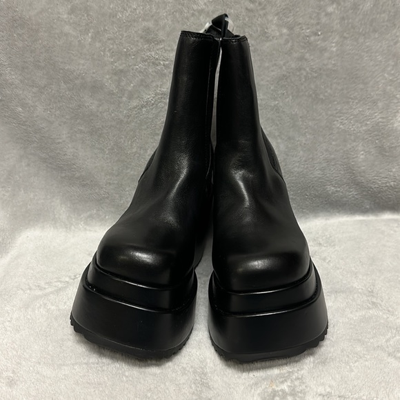 Steve Madden Platform Boots - Burning Man - Picture 3 of 8